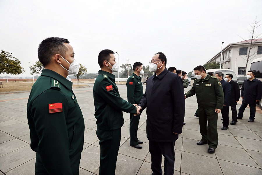 毛伟明慰问武警某部：促军地共荣 结鱼水深情 巩固和发展坚如磐石的军政军民团结